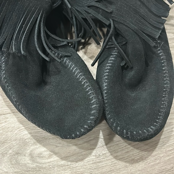 Minnetonka Suede Fringe 5 Layer tall boot women’s size 9 - Picture 2 of 16